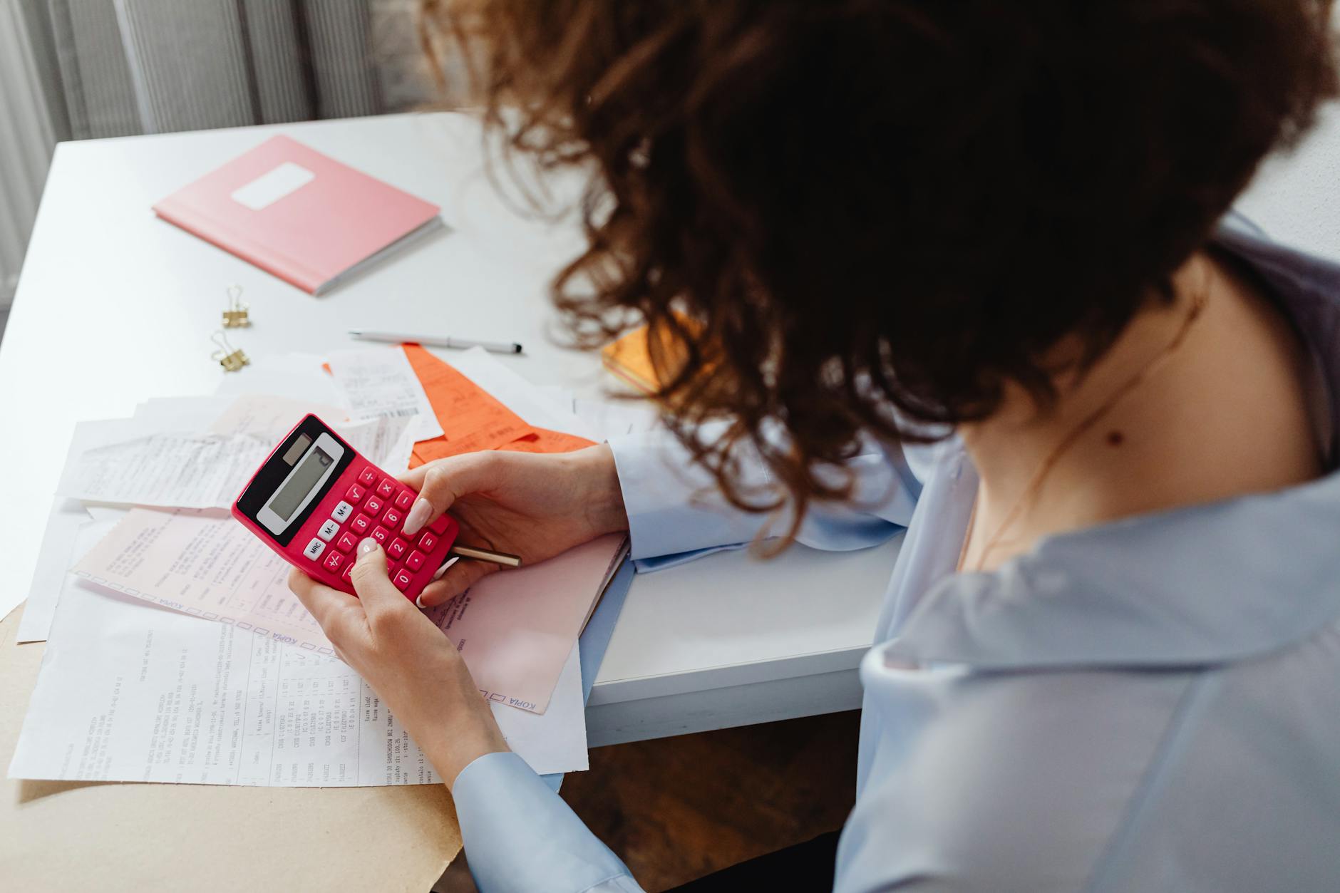 How to Calculate Future Medical Expenses in a Lawsuit - Featured image