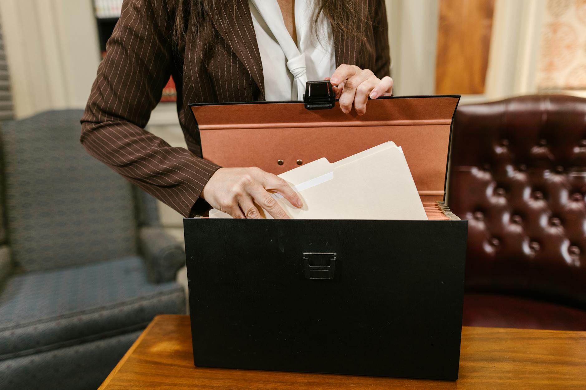 How to File a Claim Against a Negligent Driver - Featured image