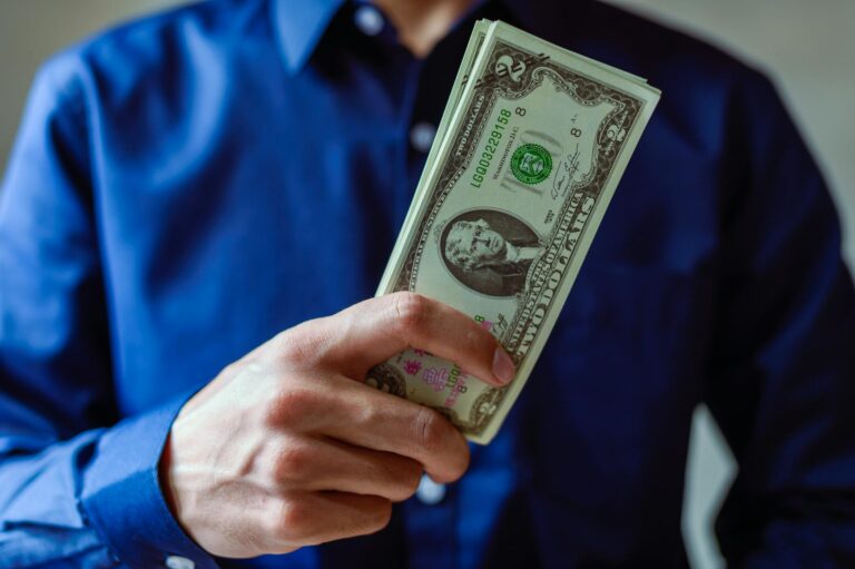 What Is Loss Of Earning Capacity In Injury Lawsuits - Featured image