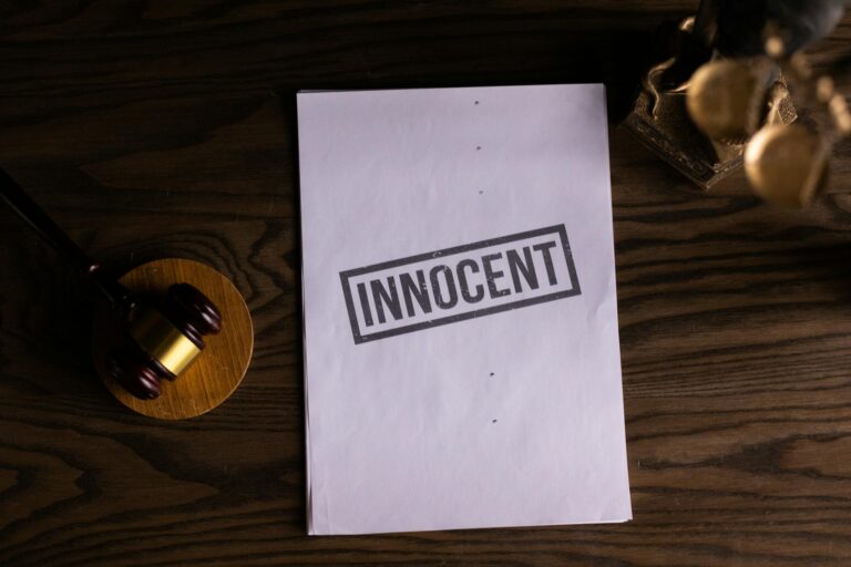 What Is the Difference Between a Settlement and a Verdict - Featured image