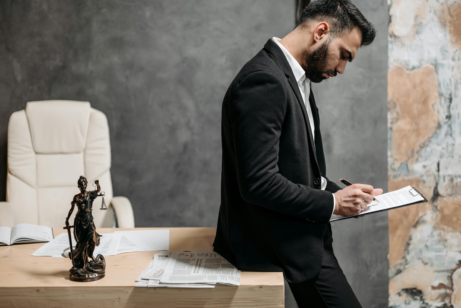 What Is the Statute of Limitations for Filing a Negligent Driver Lawsuit?