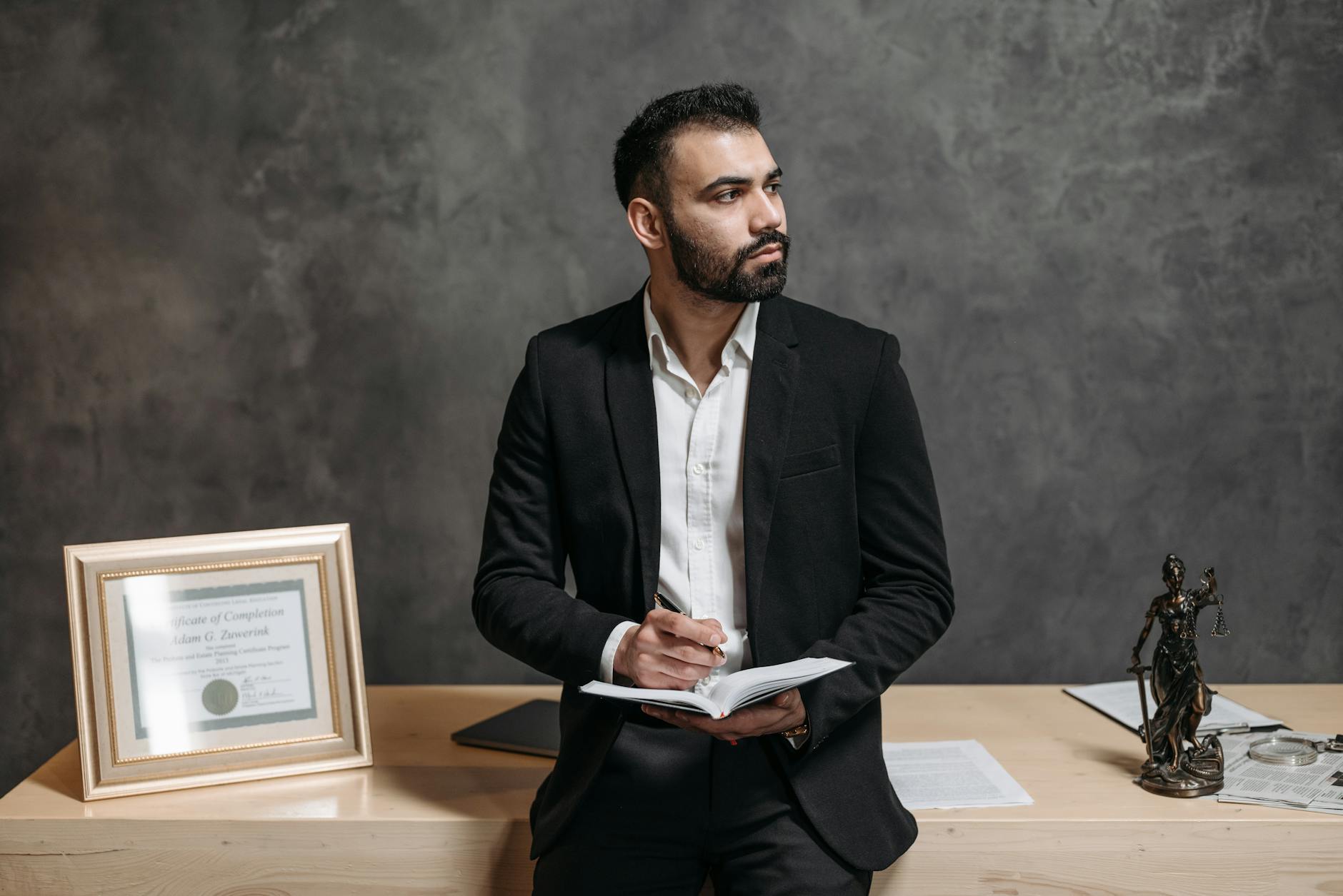 What Happens During Expert Witness Testimony - Featured image