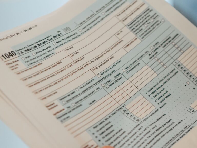 Trump's Tax Settlement With IRS Blocked by Federal Judge's Order - Featured image