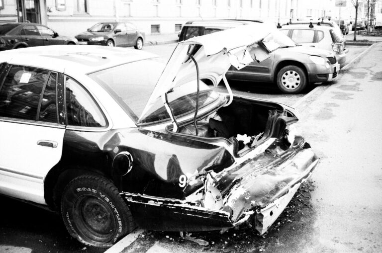 Car Crash Settlement vs Alternatives: Legal Paths Compared - Featured image