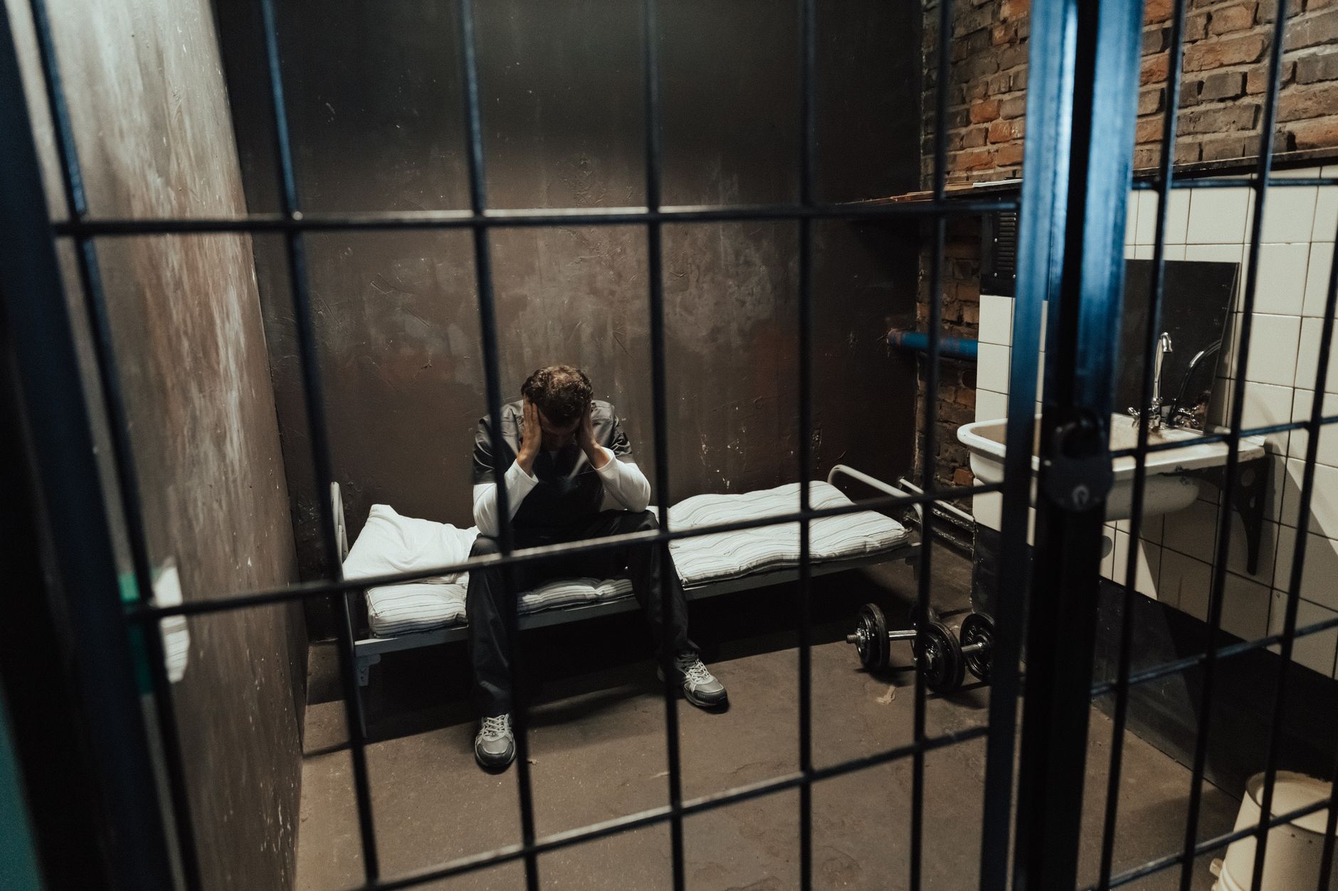 Prolonged Solitary Confinement Causing Psychiatric Harm: Does the Conduct Rise From Negligence to Gross Negligence? - Featured image